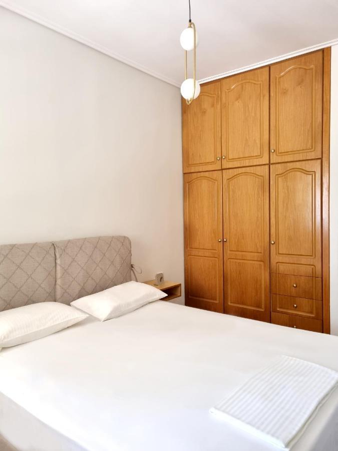 קלמאטה Almyros Aktis Seaview Apartment מראה חיצוני תמונה