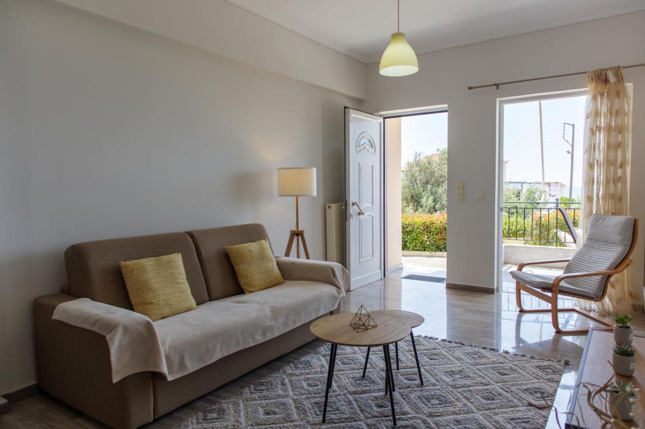 קלמאטה Almyros Aktis Seaview Apartment מראה חיצוני תמונה