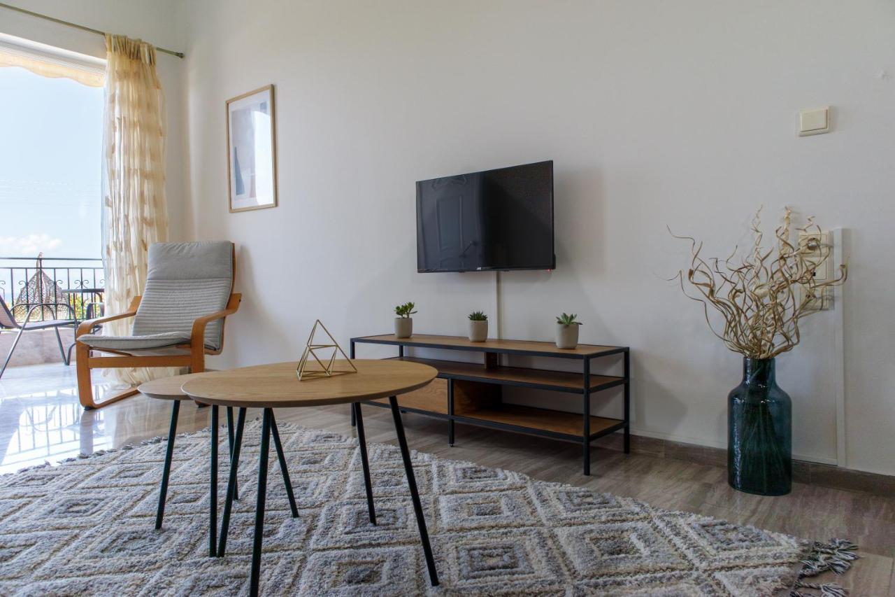 קלמאטה Almyros Aktis Seaview Apartment מראה חיצוני תמונה