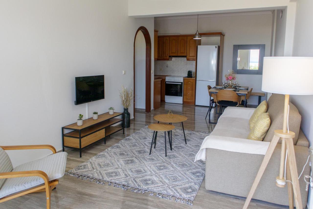 קלמאטה Almyros Aktis Seaview Apartment מראה חיצוני תמונה